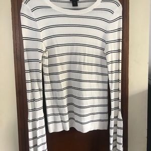 Long sleeved stripped blouse